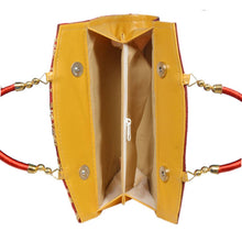 将图片加载到图库查看器,Trendy Velvet Party Wear Bridal Clutch