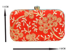 Load image into Gallery viewer, Trendy Velvet Party Wear Bridal Box Clutch With Metal Sling Chain