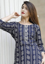 Cargar imagen en el visor de la galería, Stylish Rayon Bandhej Printed Kurta With Skirt Set