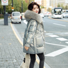 Cargar imagen en el visor de la galería, 2021 winter new down jacket large fur collar small thickened white duck down medium and long down jacket female