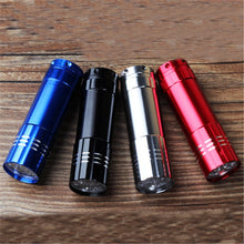 Charger l'image dans la galerie, 9-Lamp LED Small Flashlight Identification Magnesium Aluminum Alloy Keychain Camping Outdoor Flashlight 2pcs / bag
