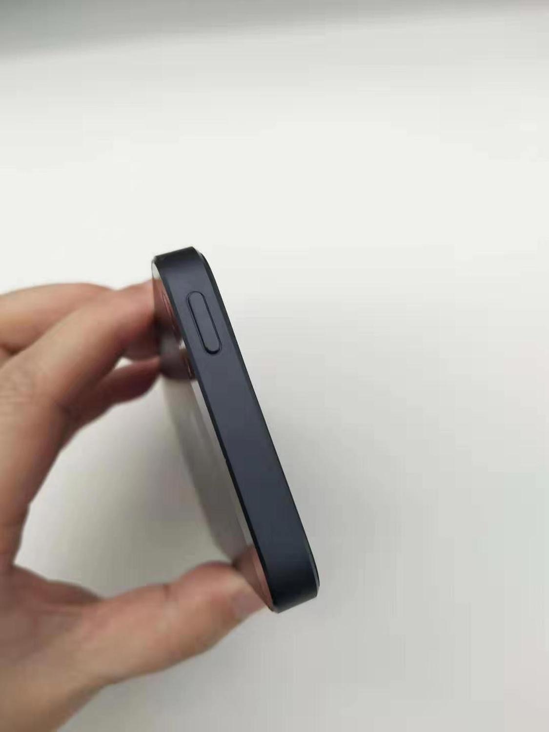 Apple iPhone 5 Used (95% New )-Unlocked Mobile Phone iOS 6 Apple A6 Dual-core 4.0" 8MP Camera 1080p WIFI GPS Used Cellphone