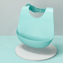 Cargar imagen en el visor de la galería, Baby Bibs Waterproof Silicone Feeding Baby Saliva Towel Newborn Cartoon Aprons Baby Bibs Adjustable Different styles of Bibs