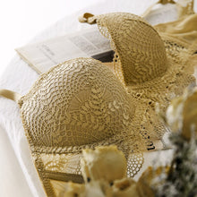 Charger l'image dans la galerie, TERMEZY New Women underwear Set Lace Sexy Push-up Bra And Panty Sets Comfortable Brassiere Adjustable Straps Gathered Lingerie