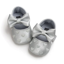 Cargar imagen en el visor de la galería, Baby PU Leather Baby Boy Girl Baby Moccasins Moccs Shoes Bow Fringe Soft Soled Non-slip Footwear Crib Shoes