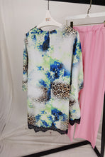 Load image into Gallery viewer, African New Fashion Lace Collar Suit (Dress and Trousers)Bat SLeeve Suit Oversized African For Lady(KSTZ1#)