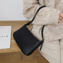 将图片加载到图库查看器,Fashion Crocodile Pattern Baguette bags