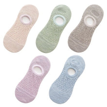 将图片加载到图库查看器,Women Silicone non-slip invisible Socks