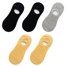 将图片加载到图库查看器,Women Silicone non-slip invisible Socks