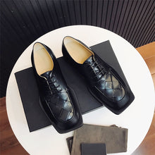 Load image into Gallery viewer, British Leather Men's Top Layer Square Toe Dress Shoes Thick Bottom Knitting Business Versatile Formal Dress Trend