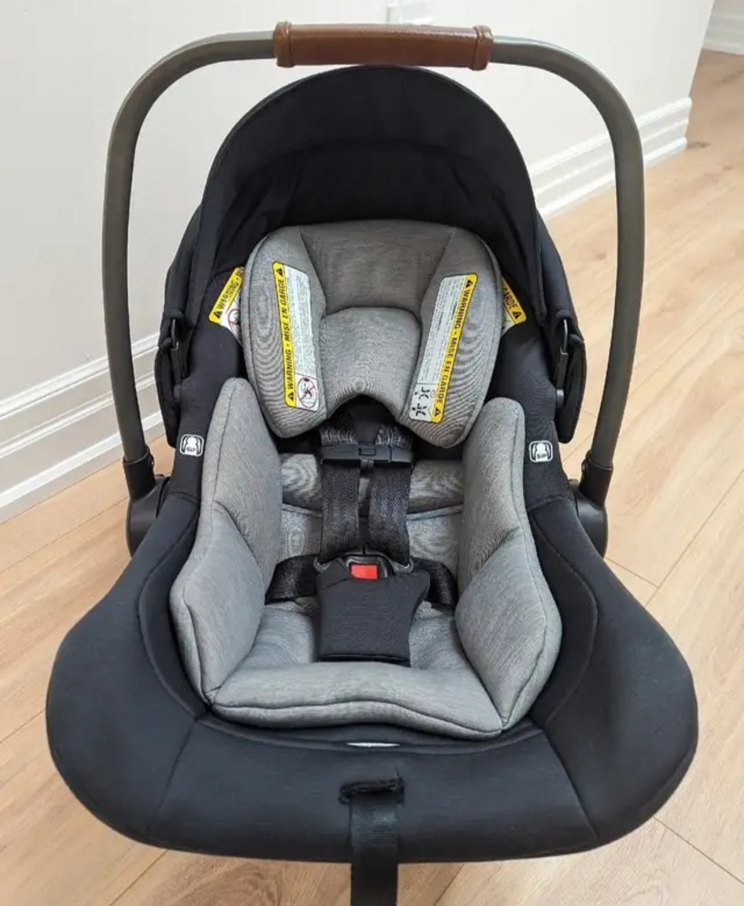 Nuna PIPA Infant Car Seat (Insert included)