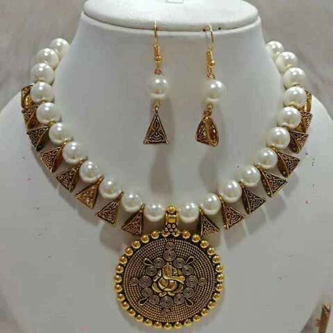 oxidized Ganesh ji white colour glass beads