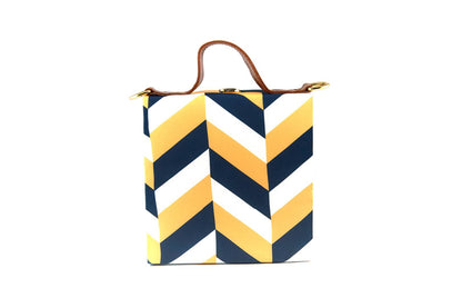 Women's Regular Size Printed Multicoloured Silk Box Clutcher