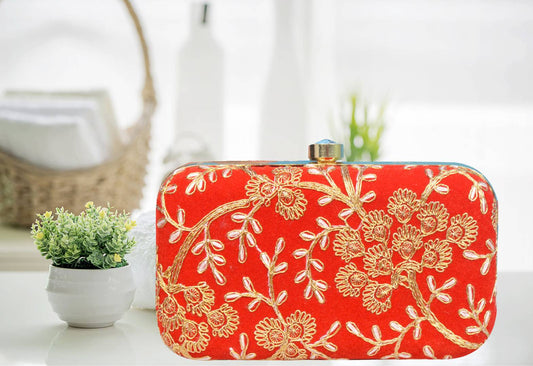 Trendy Velvet Party Wear Bridal Box Clutch With Metal Sling Chain