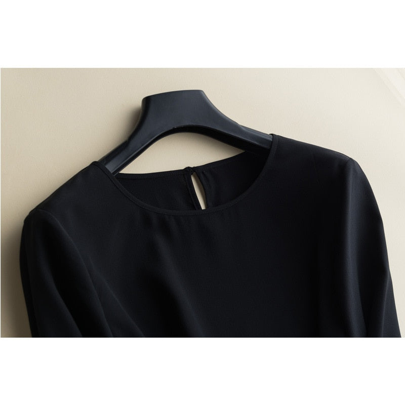 2019 Spring Nature Silk Long Sleeves Black and White Splicing T-shirt bottoming shirt Round neckline Women's Loose Jacket Top