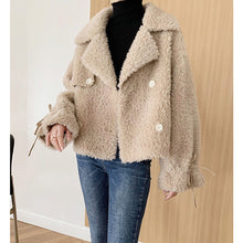 Cargar imagen en el visor de la galería, 2021 New Fashion Lamb Sheep Sheared Fleece Short Coats Jackets Female Women Soft Wool Fur Warm Jackets Warm Outwear Size S M L
