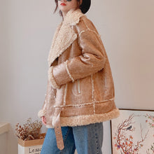 将图片加载到图库查看器，2021 New Real Fur Coats Female Women&#39;s Patchwork Leather Jackets Sheep Shearing Wool Short Overcoats Thick Warm Lapel Outwear
