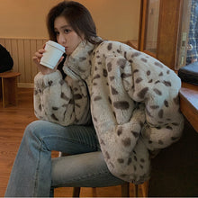 Load image into Gallery viewer, 2021 new lamb wool coat female winter Korean version loose twosided wear imitation rabbit leopard fur padded coat
