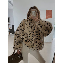 Load image into Gallery viewer, 2021 new lamb wool coat female winter Korean version loose twosided wear imitation rabbit leopard fur padded coat
