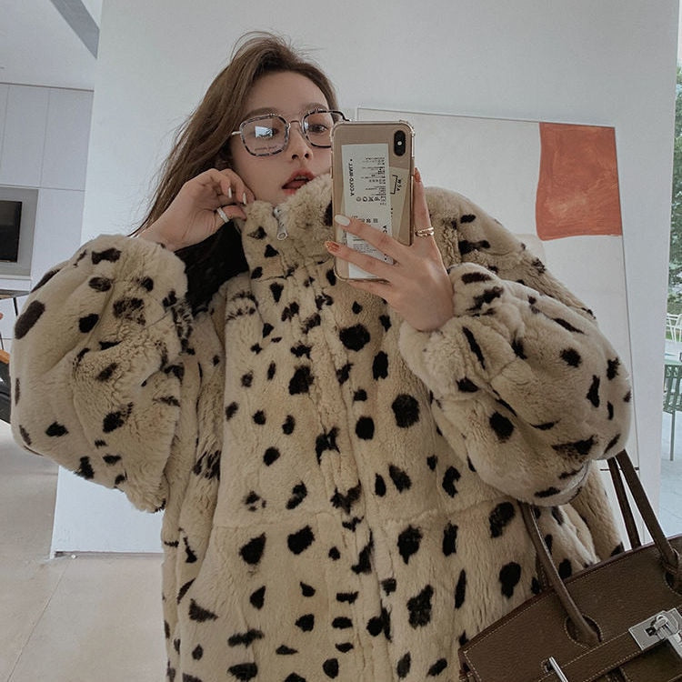 2021 new lamb wool coat female winter Korean version loose twosided wear imitation rabbit leopard fur padded coat