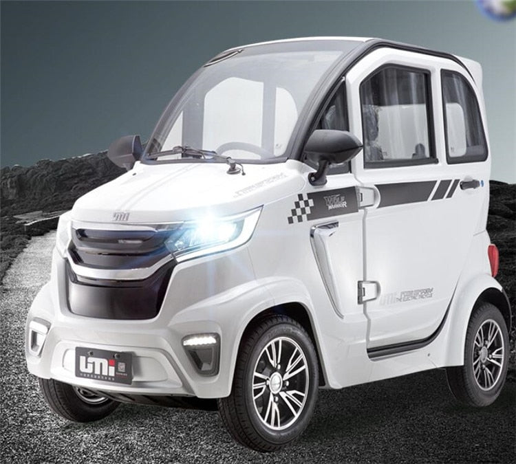 4 Wheels Electric Tricycles for Adult 4-5 Person. Electric Car. Passenger Vehicle Tuk Tuk Mini Car for Sale