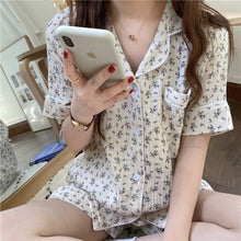 Cargar imagen en el visor de la galería, Alien Kitty 2021 Florals Stylish Outwear Hot Sleepwear Brief Summer Printing New Chic All Match Homewear Two Piece Pajamas Sets
