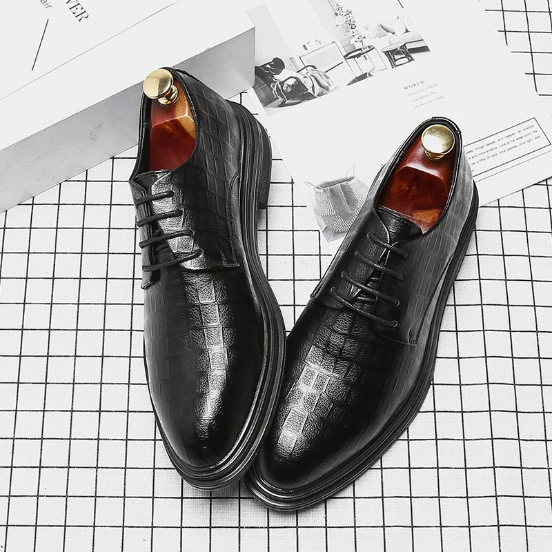 Autumn 2020 men's shoes Plaid printed British business dress casual leather shoes men's plush leather shoes 18562