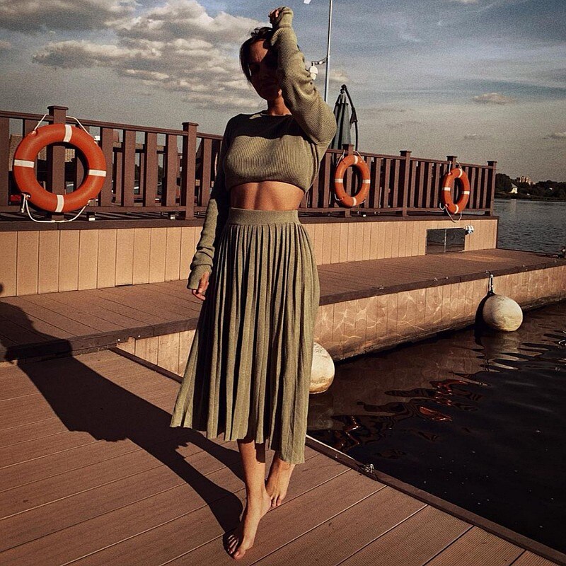 Woolen Sweater Slit Sweater Pleated Skirt Fashion Temperament 2-piece Suit Women