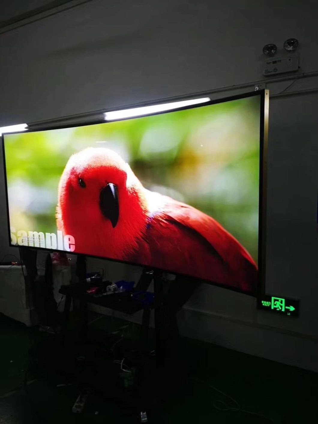 Big monitor display 100 105 inch LCD led hdmi TV curved smart 4K television TV