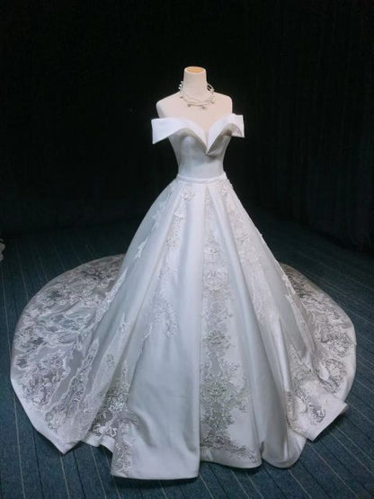 Customized Bespoke Wedding Dress Ruffles Lace Embroidery Off Shoulder Princess Bridal Dress