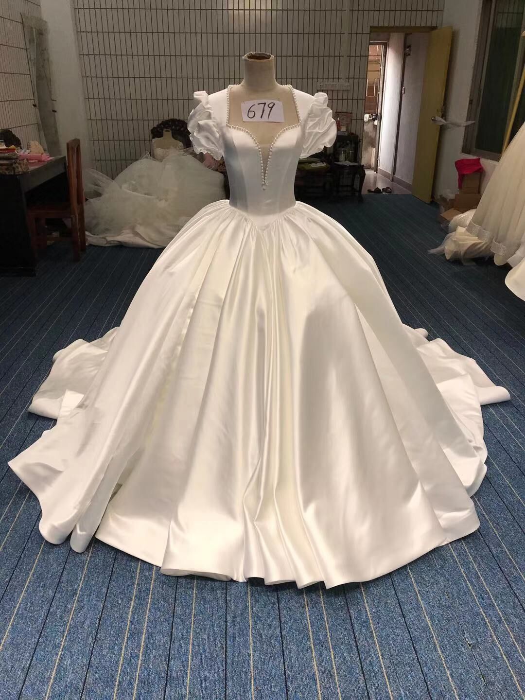 Customized Bespoke Wedding Dress V-Neck Ruffles Satin Embroidery Princess Bridal Dress