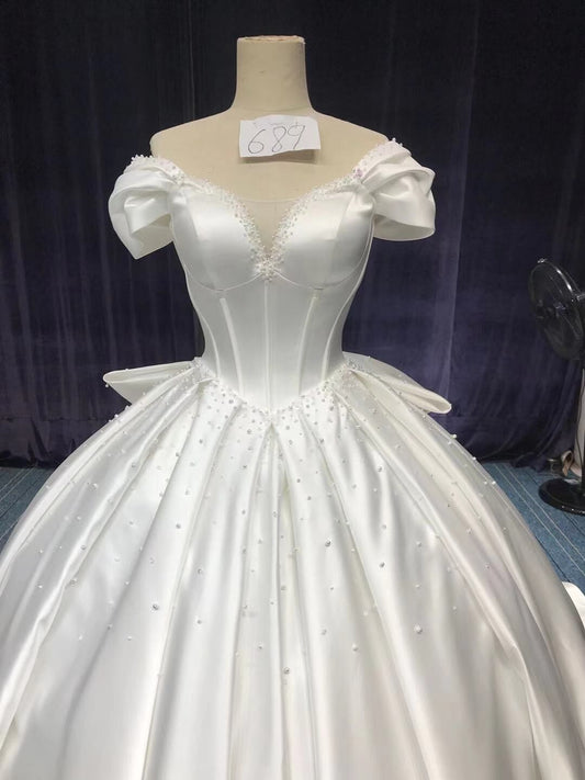 Customized Bespoke Wedding Dress V-Neck Ruffles Satin Embroidery Princess Bridal Dress
