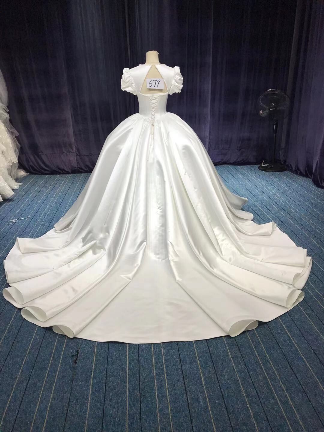 Customized Bespoke Wedding Dress V-Neck Ruffles Satin Embroidery Princess Bridal Dress