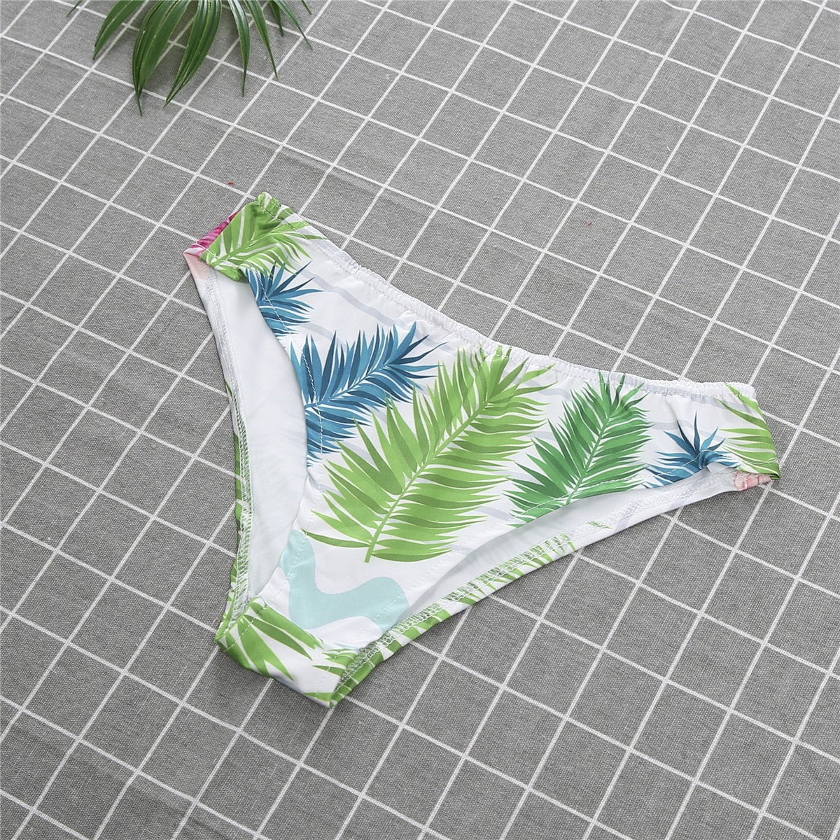 Family Matching Swimwear Mother Daughter Two Piece Bikini 2019 Grass Printed One Piece Bodysuits Swimsuits Mom Kids Bathing Suit