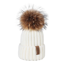 Charger l&#39;image dans la galerie, Furtalk Real Fur pompom Beanie Hat Women Winter Knitted Hat Warm Real Big Raccoon Pom Pom Hat for Female
