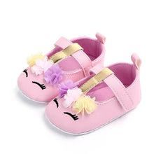 Load image into Gallery viewer, New Flower Embroidery Baby Girl Shoes Cotton Non-slip Soled Toddler Shoes Spring Summer Baby Shoes Princess Girls First Walkers
