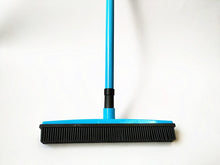 Cargar imagen en el visor de la galería, Long Push Rubber Broom Bristles Sweeper Squeegee Scratch Free Bristle Broom for Pet Cat Dog Hair Carpet Hardwood Windows Clean
