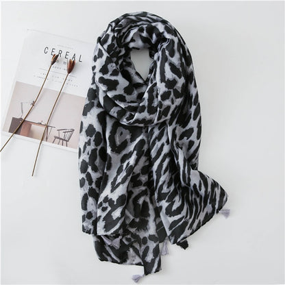 Designer Women's Leopard Dot Tassel Viscose Shawl Scarf High Quality Neckerchief Autumn Winter Foulards Muslim Hijab Sjaal