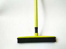 Cargar imagen en el visor de la galería, Long Push Rubber Broom Bristles Sweeper Squeegee Scratch Free Bristle Broom for Pet Cat Dog Hair Carpet Hardwood Windows Clean
