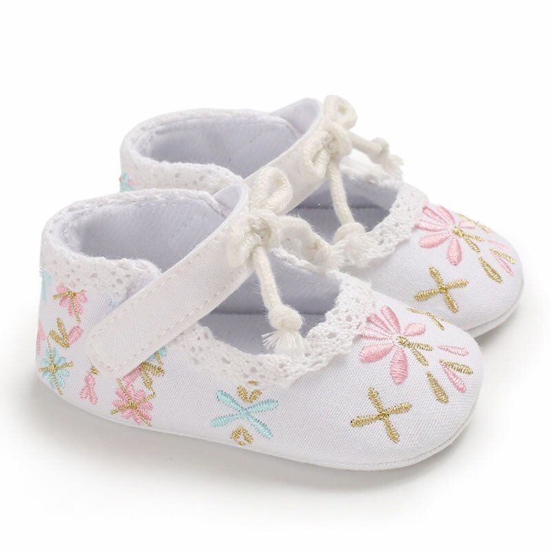 New Flower Embroidery Baby Girl Shoes Cotton Non-slip Soled Toddler Shoes Spring Summer Baby Shoes Princess Girls First Walkers