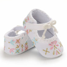 Load image into Gallery viewer, New Flower Embroidery Baby Girl Shoes Cotton Non-slip Soled Toddler Shoes Spring Summer Baby Shoes Princess Girls First Walkers
