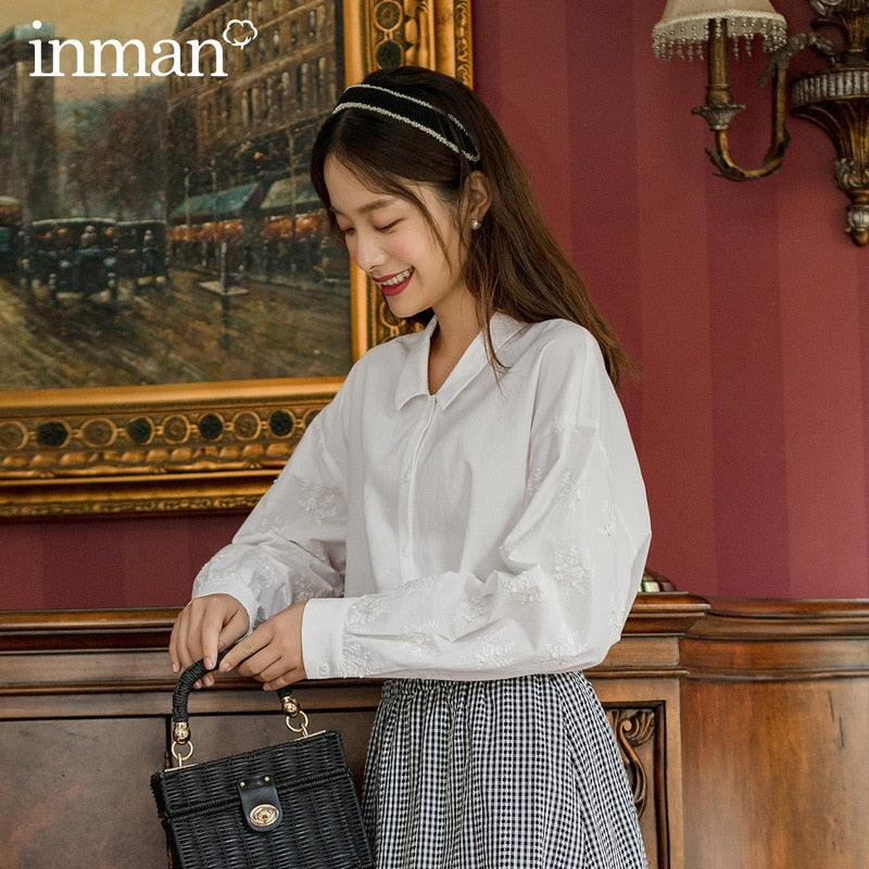 INMAN Autumn Winter White Shirt Elegant Lady Vintage Lapel Plain Long Sleeve Shirt Single-Breasted Women Cotton Basic Blouse