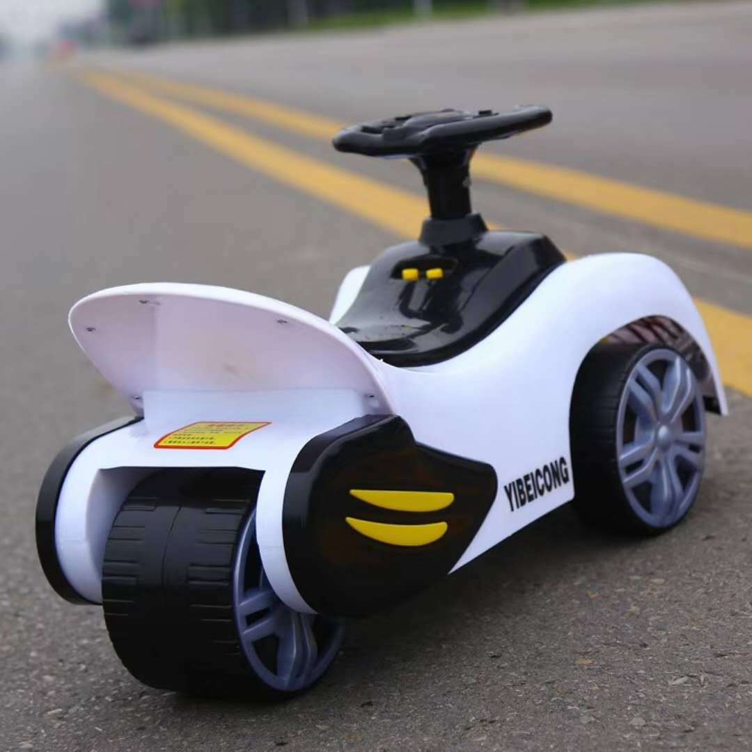 Kids Ride On Toy Car Four Wheel Baby Scooter Toddler Car With Light Music Baby Bike Walker 1-4 years old