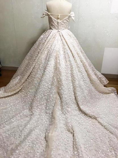 Luxury Off the Shoulder Sweetheart Short Sleeve Beaded Bling Bling Leafs Puffy Ball Gown Champagne Wedding Dresses