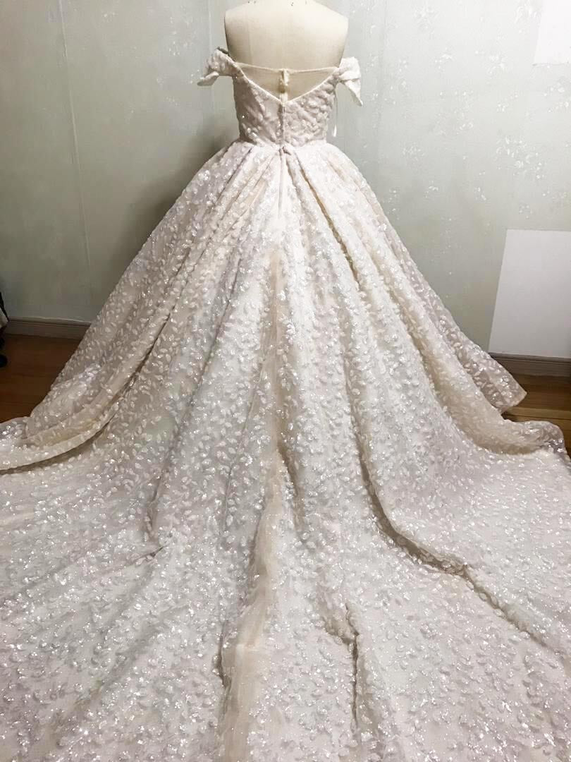 Luxury Off the Shoulder Sweetheart Short Sleeve Beaded Bling Bling Leafs Puffy Ball Gown Champagne Wedding Dresses