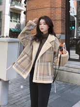 將圖片載入圖庫檢視器 Women&#39;s Plaid Lamb Wool Coat Short 2020 autumn and winter wild new Korean version of loose woolen thick plus velvet coat
