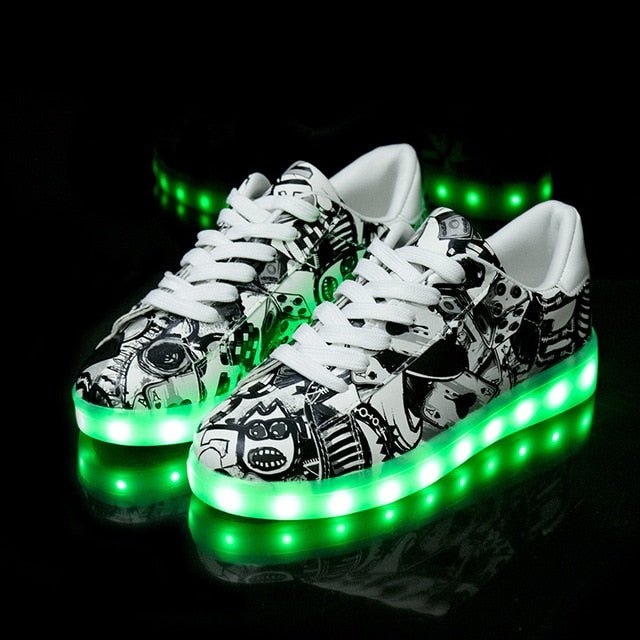 Kids USB Charger Glowing Sneakers Children Led Casual Shoes Unisex Boys Girls LED Slippers Luminous Sneakers Girls Breathable Shoes Size 27-42