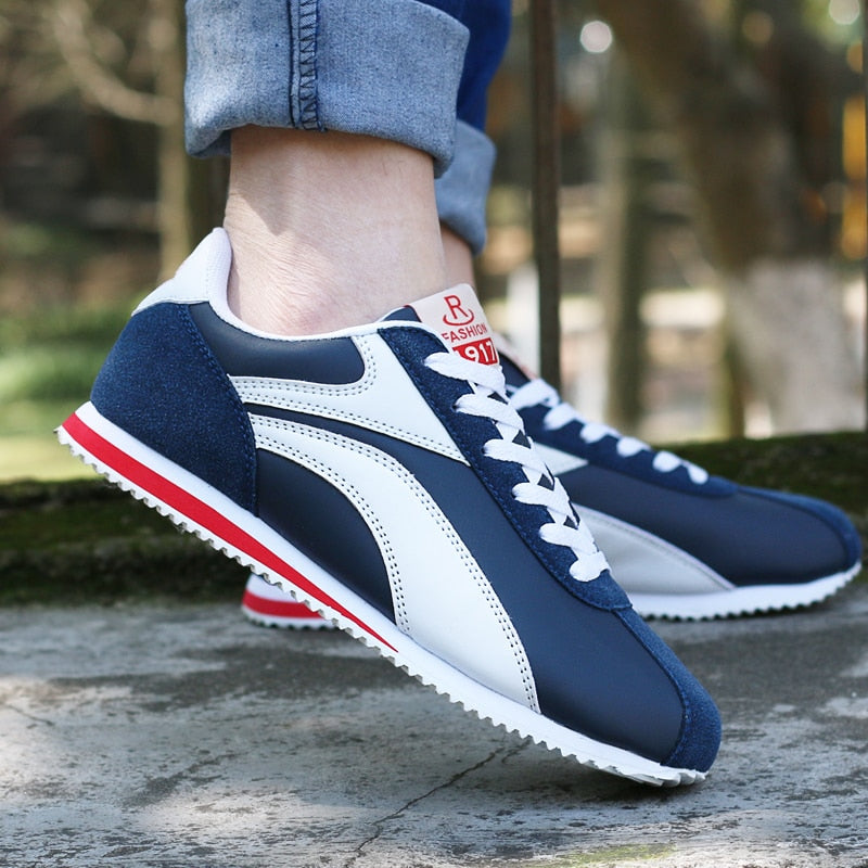Sneakers for Men Soft Comfortable Jogging Shoes Skateboard Shoes Casual Lace-up Walking Sneakers Size 39-44