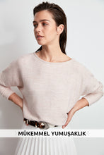 Load image into Gallery viewer, Trendyol Eyelash Basic Knitted Blouse TWOAW20BZ0289
