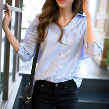 Charger l&#39;image dans la galerie, Women&#39;s Casual Blue Striped Summer Blouse V-Neck Seven Sleeve Buttons Blouse 2019 New Fashion Women Loose Tops Blusas Vestidos
